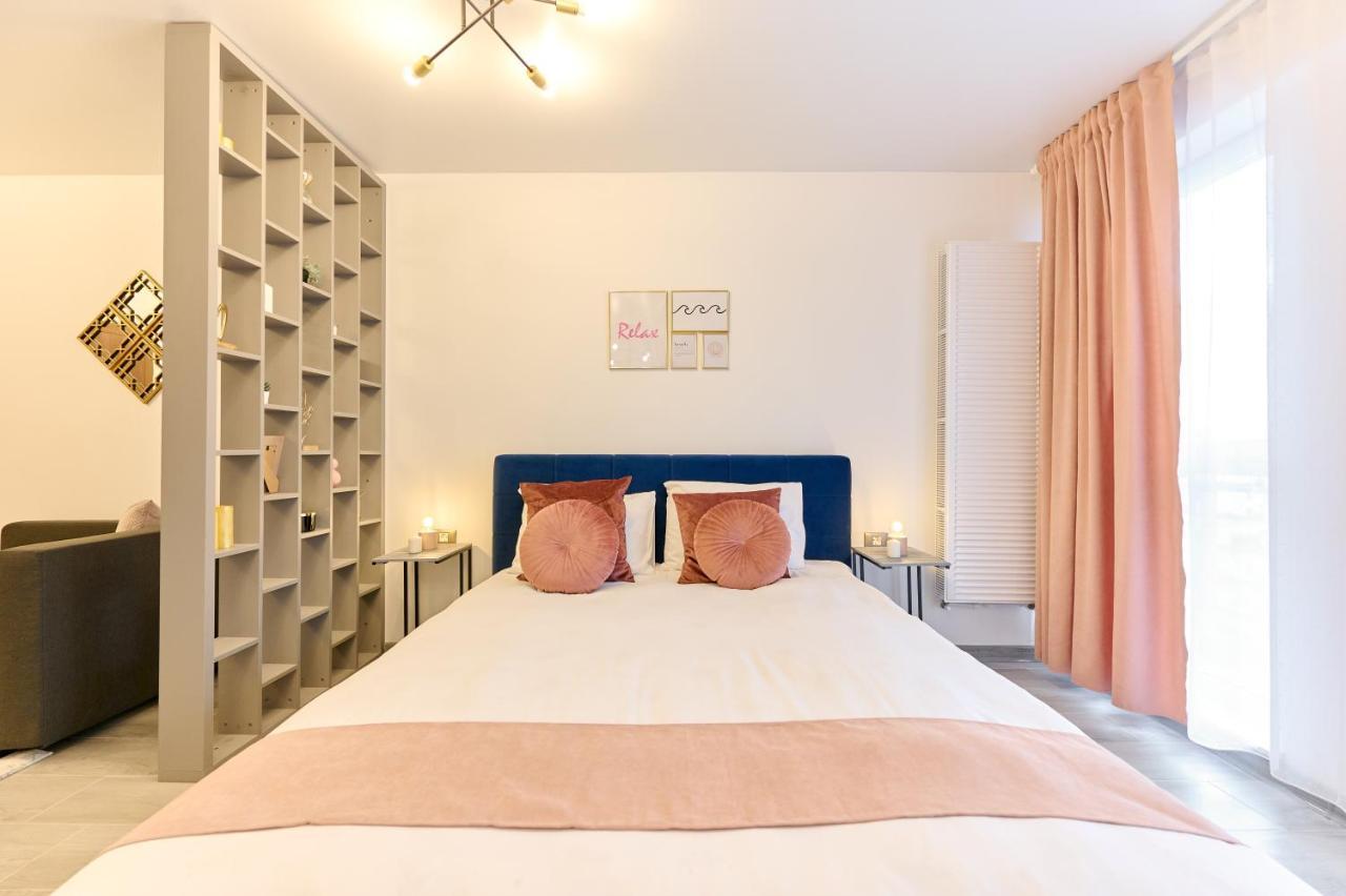 Infinity Luxury Studio - Nord10 By Alezzi Apartment Navodari Exterior photo